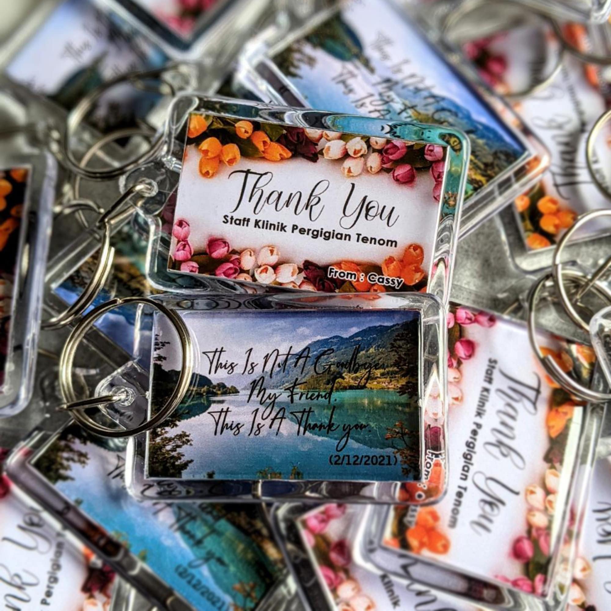 Transparent Plastic Keychain – Clear Photo Insert Keychain 2 Transparent Plastic Keychain – Clear Photo Insert Keychain - Image 2